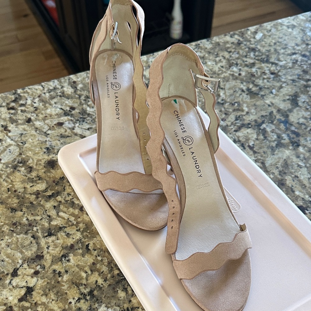 Chinese Laundry Nude Scalloped Heels